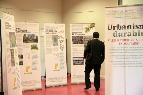 Vue de l'exposition Urbanisme durable ©  CAUE 47 